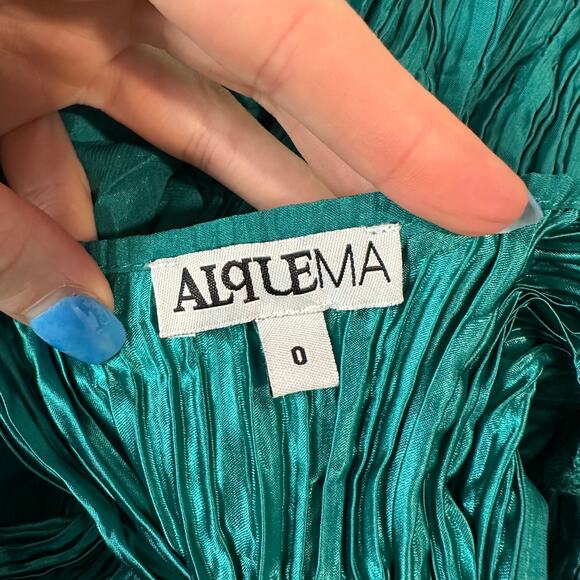 Alquema Smash Pocket Midi Dress Satin Crinkle Crew Neck Sleeveless, Green - Picture 8 of 11